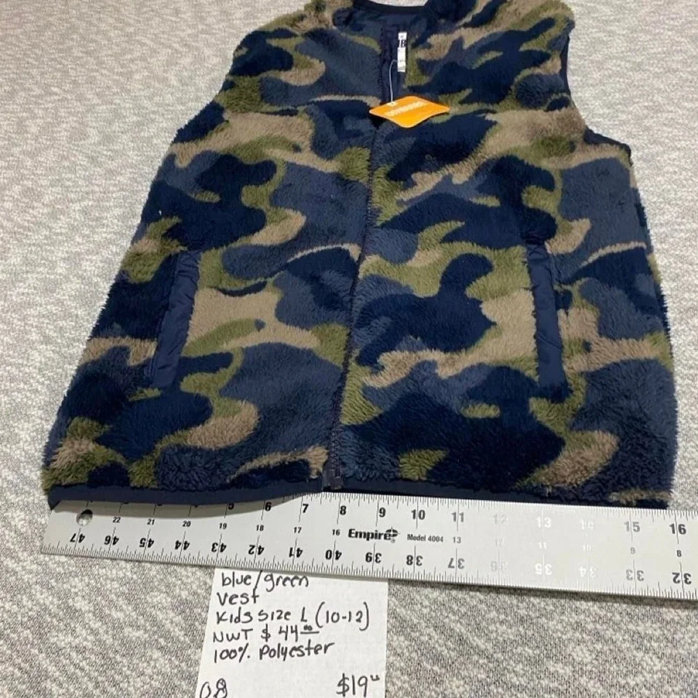 Gymbarce Kids Size L (10-12) Blue/Green Camouflage Vest NWT $44. SKU-B267